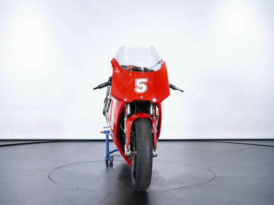 Immagine 5/50 di Ducati DUMMY (1999)