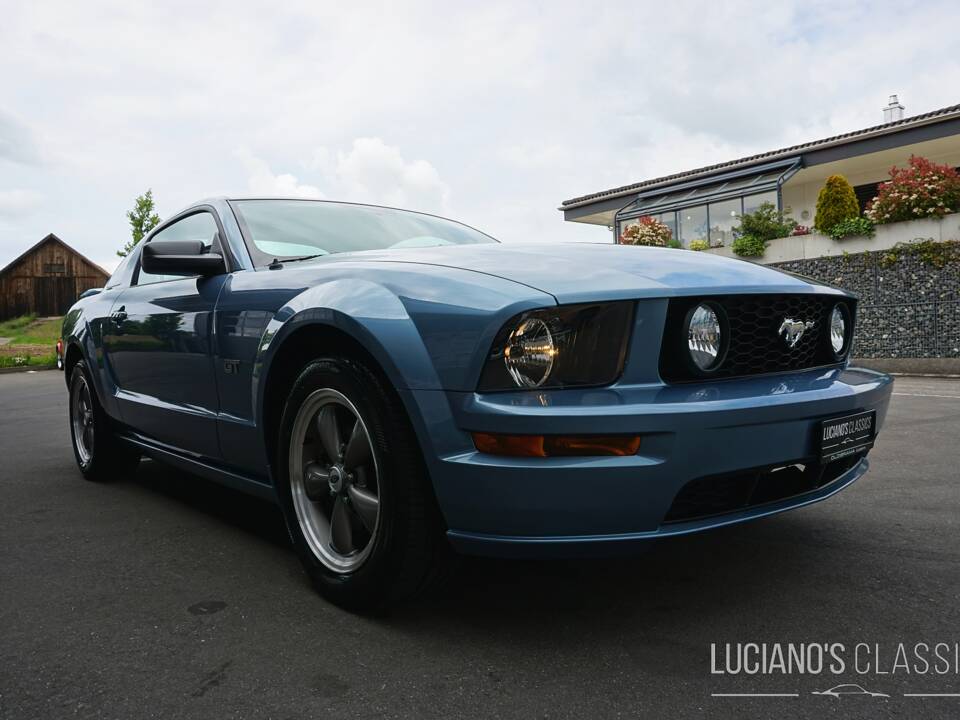 Bild 13/63 von Ford Mustang GT (2005)