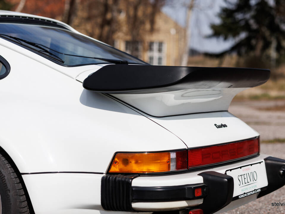 Image 26/46 of Porsche 911 Turbo 3.3 (1980)