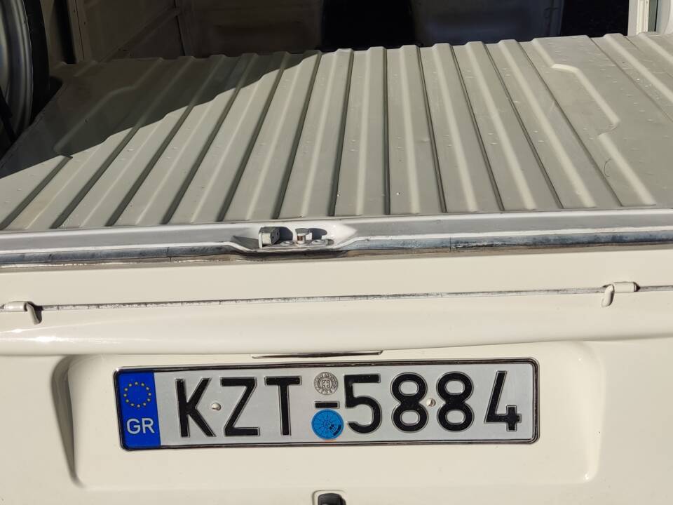 Bild 88/98 von Volkswagen T2b Kastenwagen (1979)