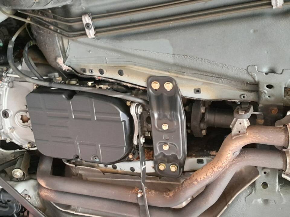 Immagine 42/52 di Mercedes-Benz 300 CE-24 (1993)