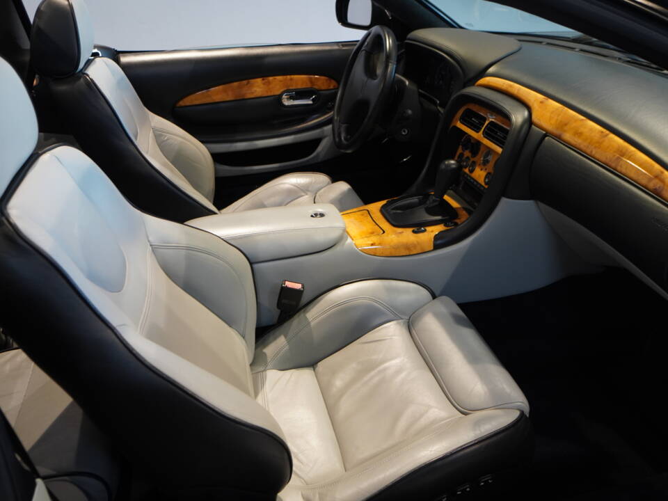 Bild 8/20 von Aston Martin DB 7 Vantage (2003)