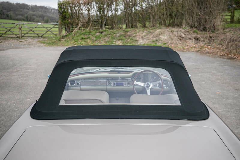 Image 17/37 of Mercedes-Benz 280 SL (1970)