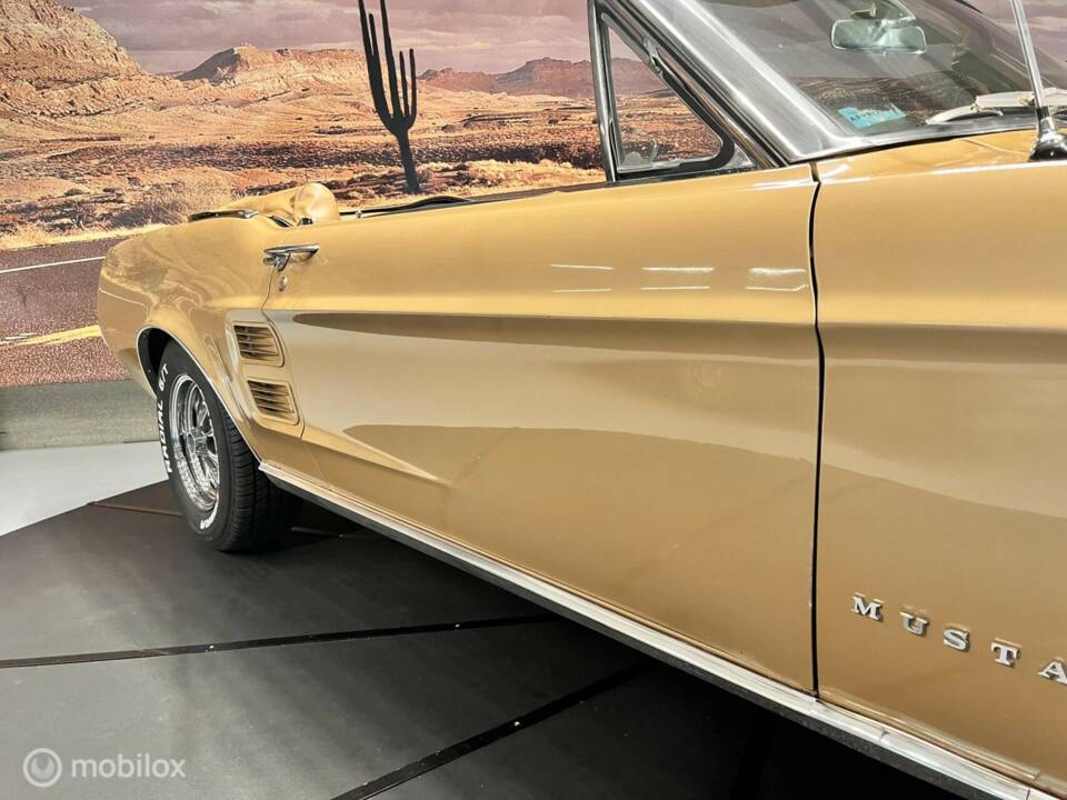 Immagine 13/46 di Ford Mustang 390 (1967)