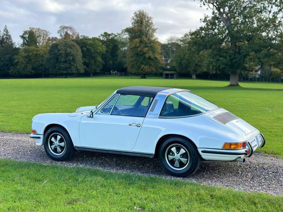 Image 19/48 de Porsche 911 2.2 T (1969)