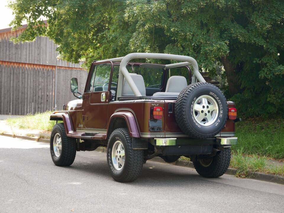 Image 9/23 of Jeep YJ (1988)