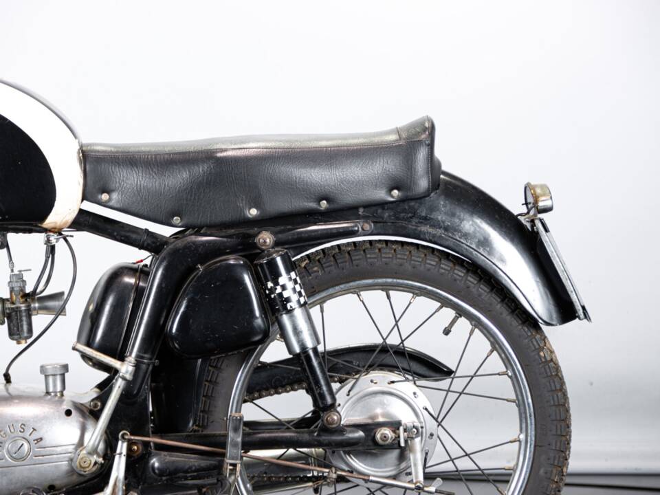 Bild 19/50 von MV Agusta 125 TR (1958)
