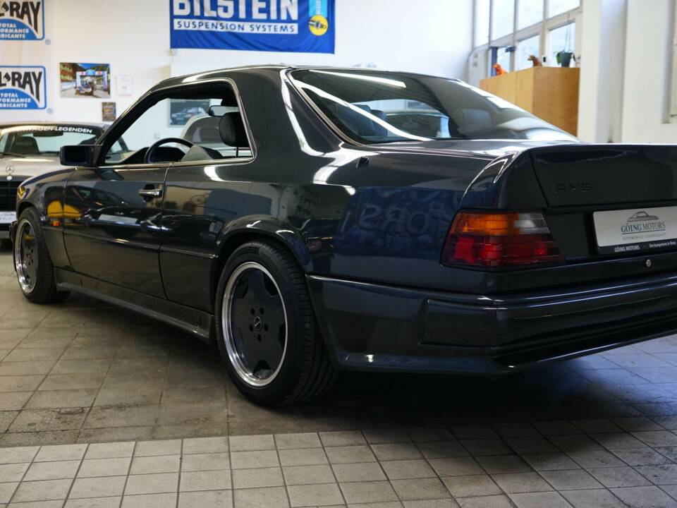 Afbeelding 11/35 van Mercedes-Benz 300 CE-24 (1992)