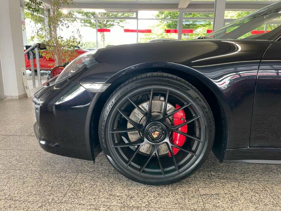 Image 10/19 of Porsche 911 Carrera 4 GTS (2017)