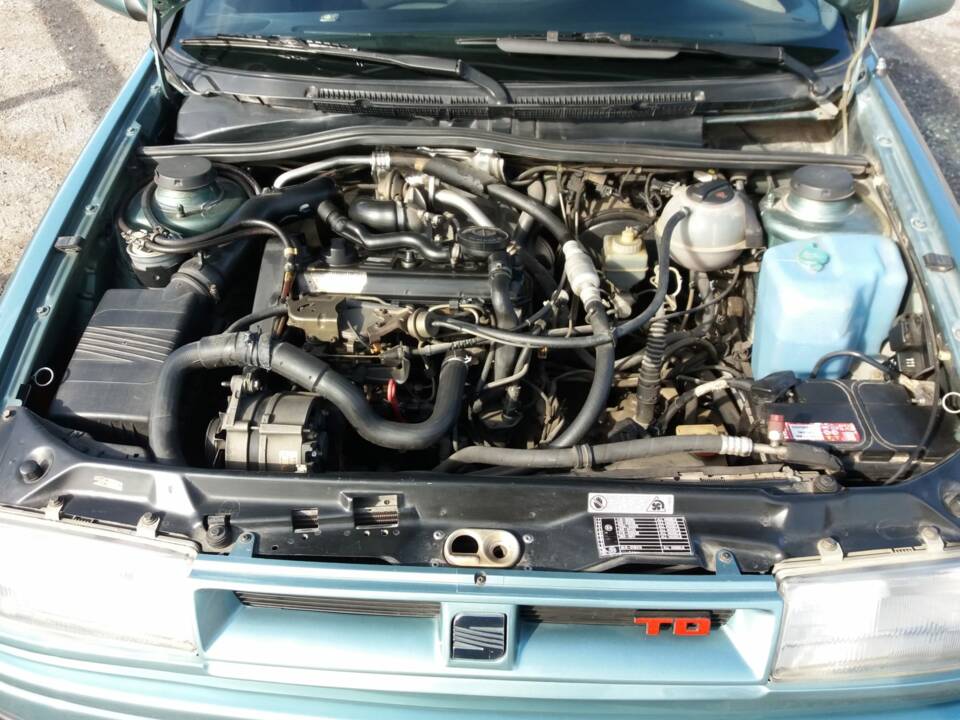 Bild 15/18 von SEAT Toledo 1.9 TD (1993)