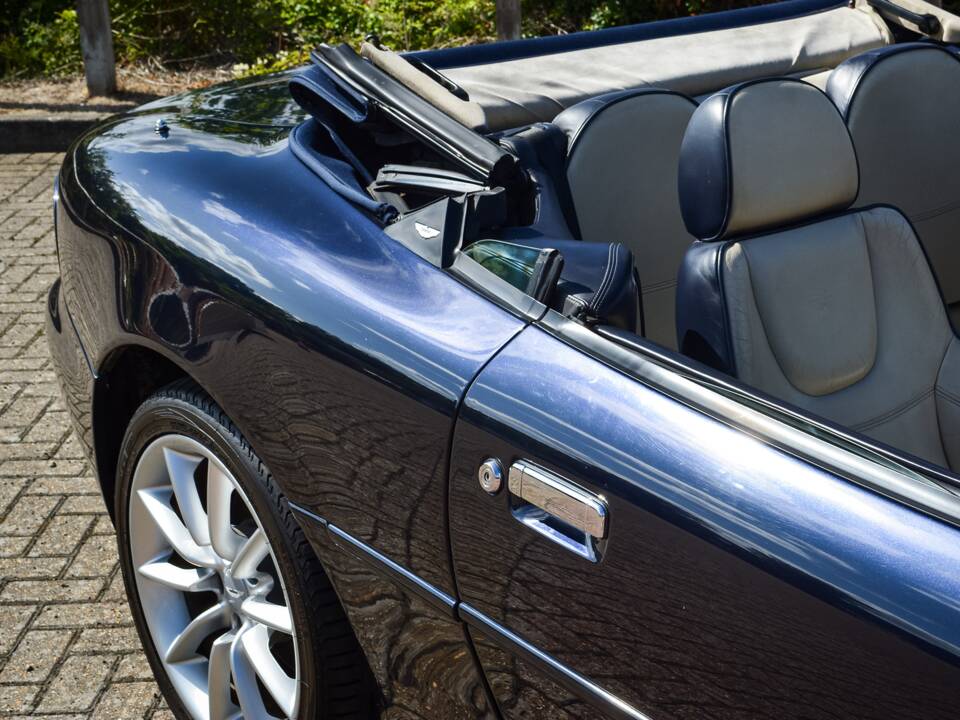 Bild 7/50 von Aston Martin DB 7 Vantage Volante (2001)