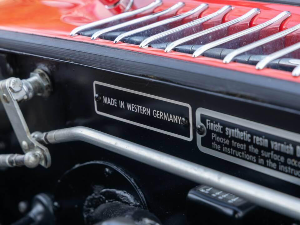 Image 19/50 of Mercedes-Benz 300 SL Roadster (1957)