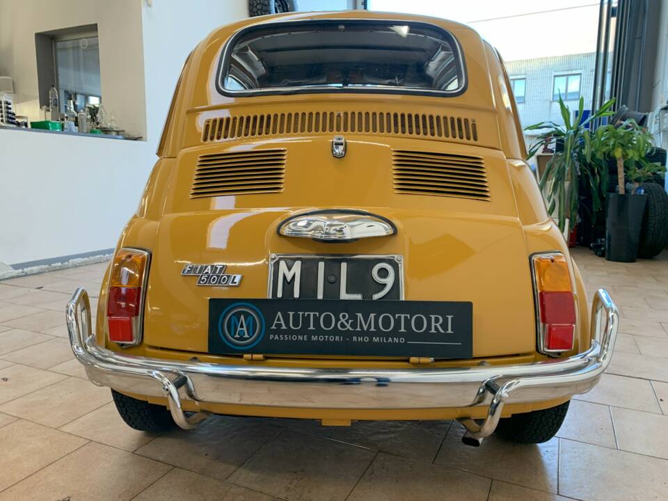 Image 17/21 of FIAT 500 L (1971)