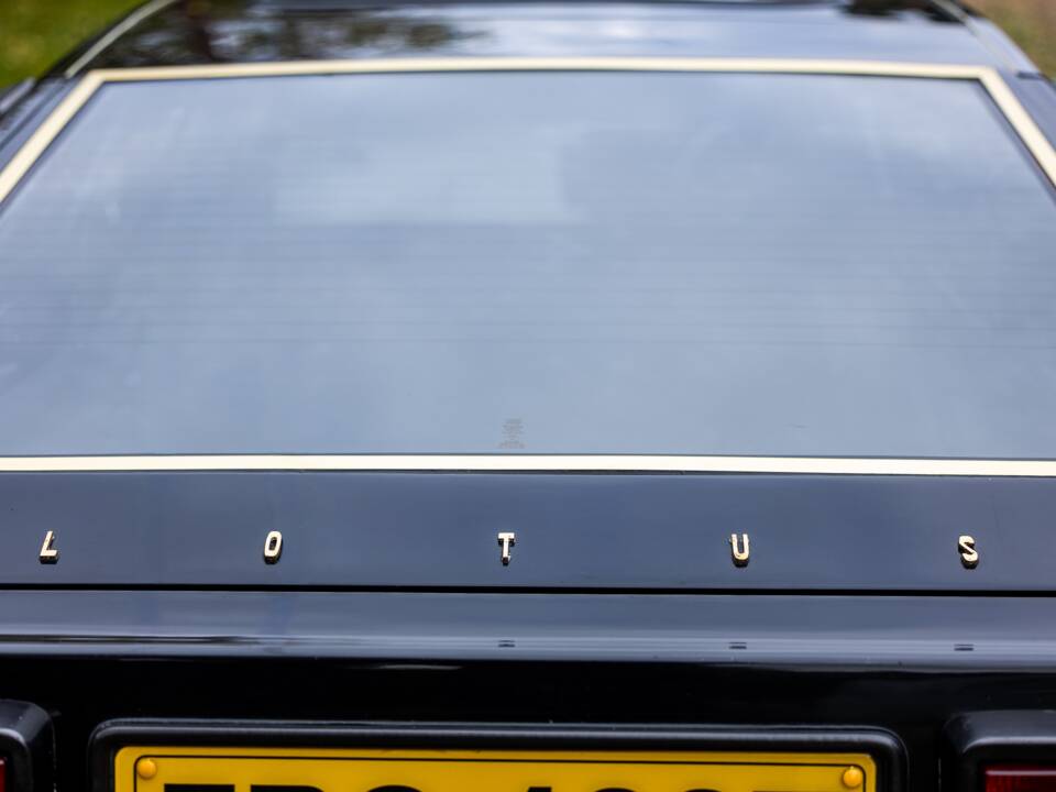 Image 34/50 of Lotus Esprit S2 (1979)