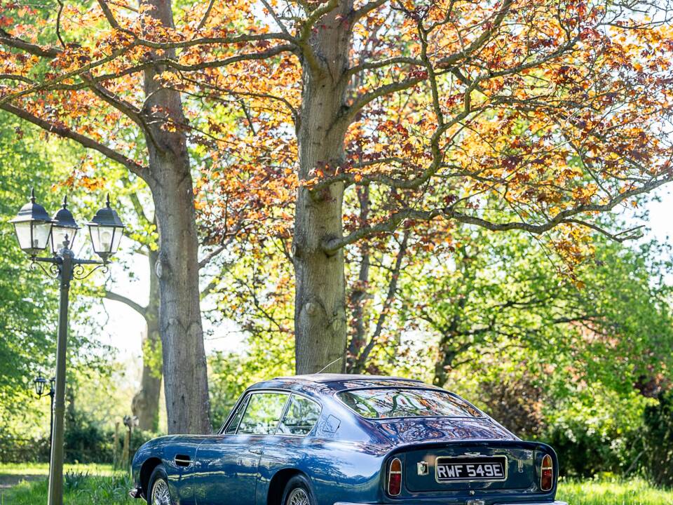 Afbeelding 40/50 van Aston Martin DB 6 (1967)