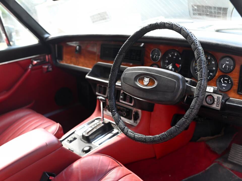 Immagine 11/20 di Jaguar XJ 6 L 4.2 (1978)