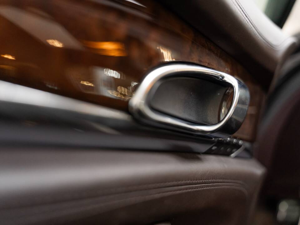 Image 9/31 of Porsche Panamera Turbo (2010)