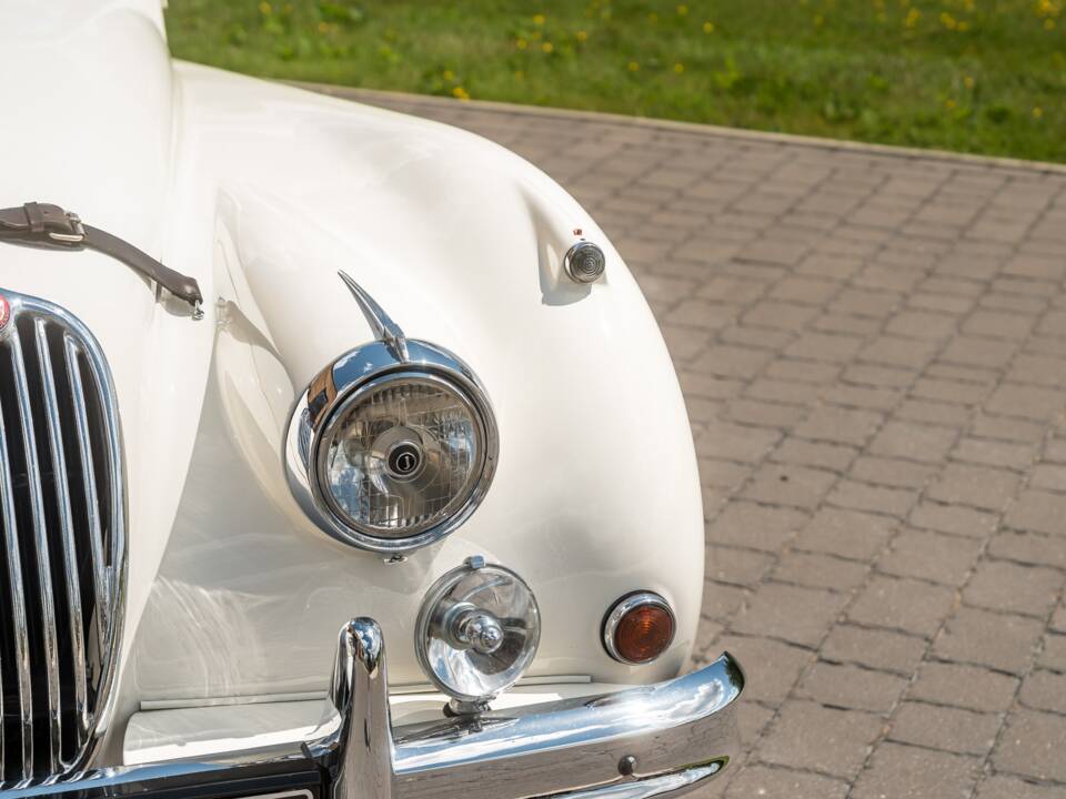 Image 11/58 of Jaguar XK 140 SE DHC (1955)