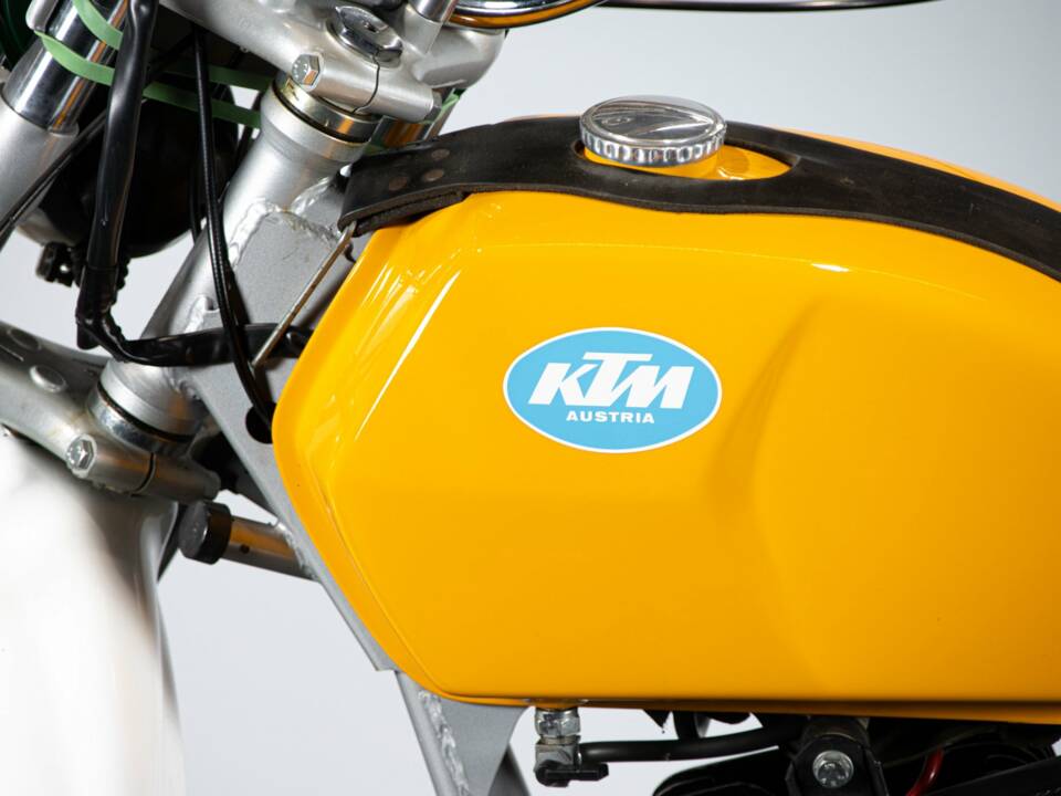 Image 23/50 de KTM DUMMY (1973)
