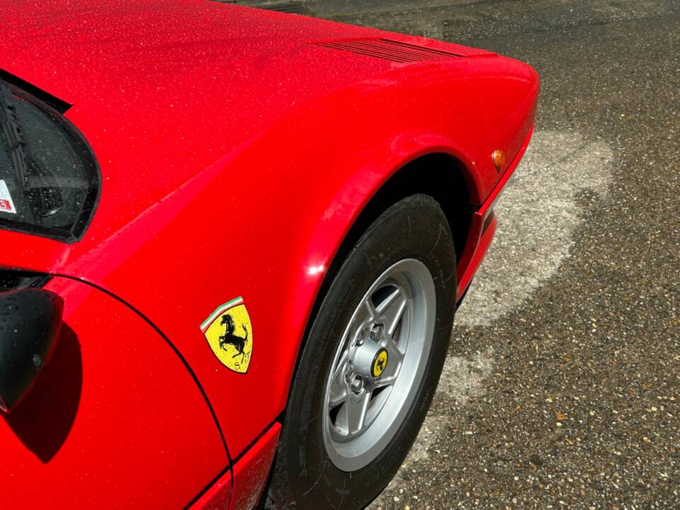 Bild 18/42 von Ferrari 308 GTBi (1981)