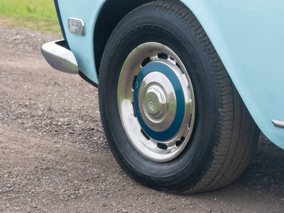 Image 40/50 of Rolls-Royce Silver Shadow I (1976)