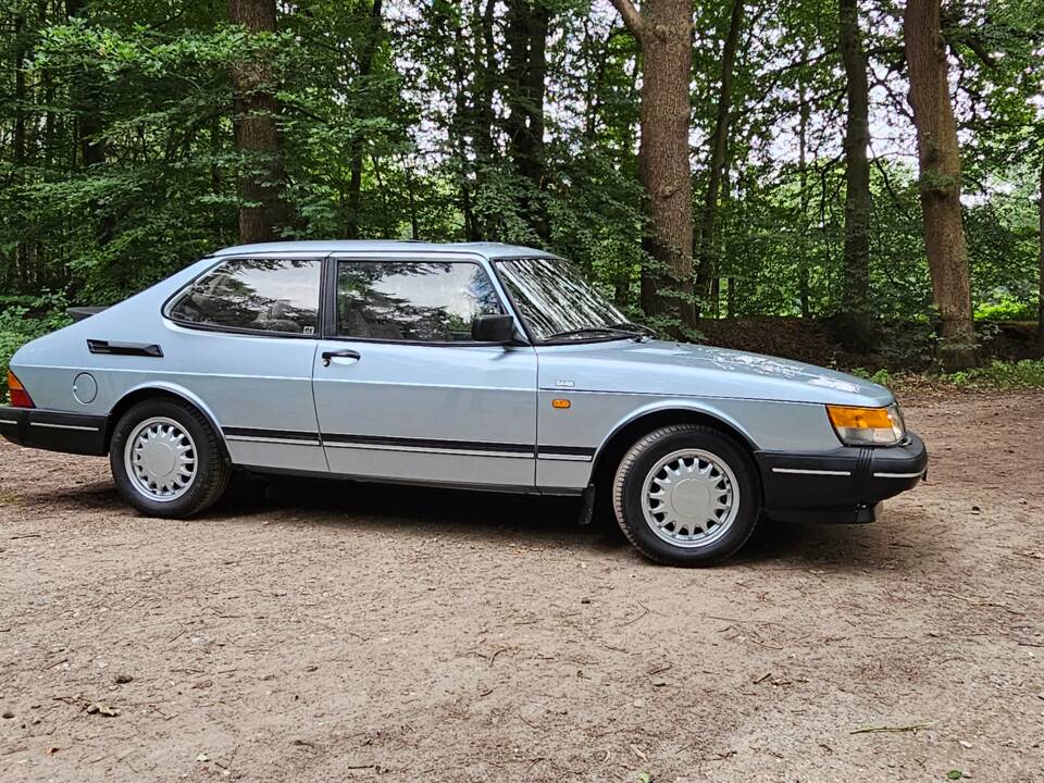 Image 15/22 of Saab 900 S (1992)