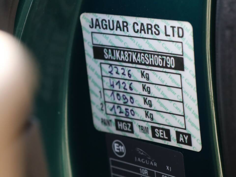 Imagen 48/50 de Jaguar XJ 8 4.2 (2006)