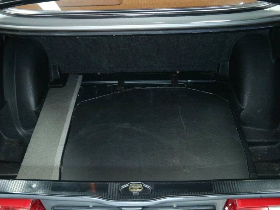 Image 32/50 of Mercedes-Benz 280 CE (1980)