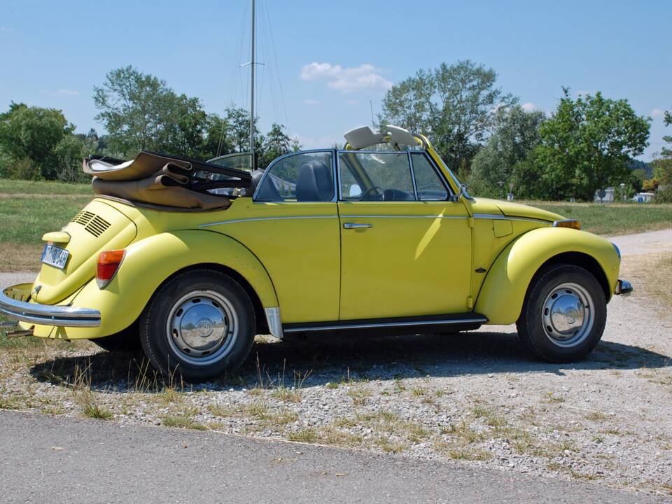 Image 2/33 of Volkswagen Beetle 1303 S (1973)