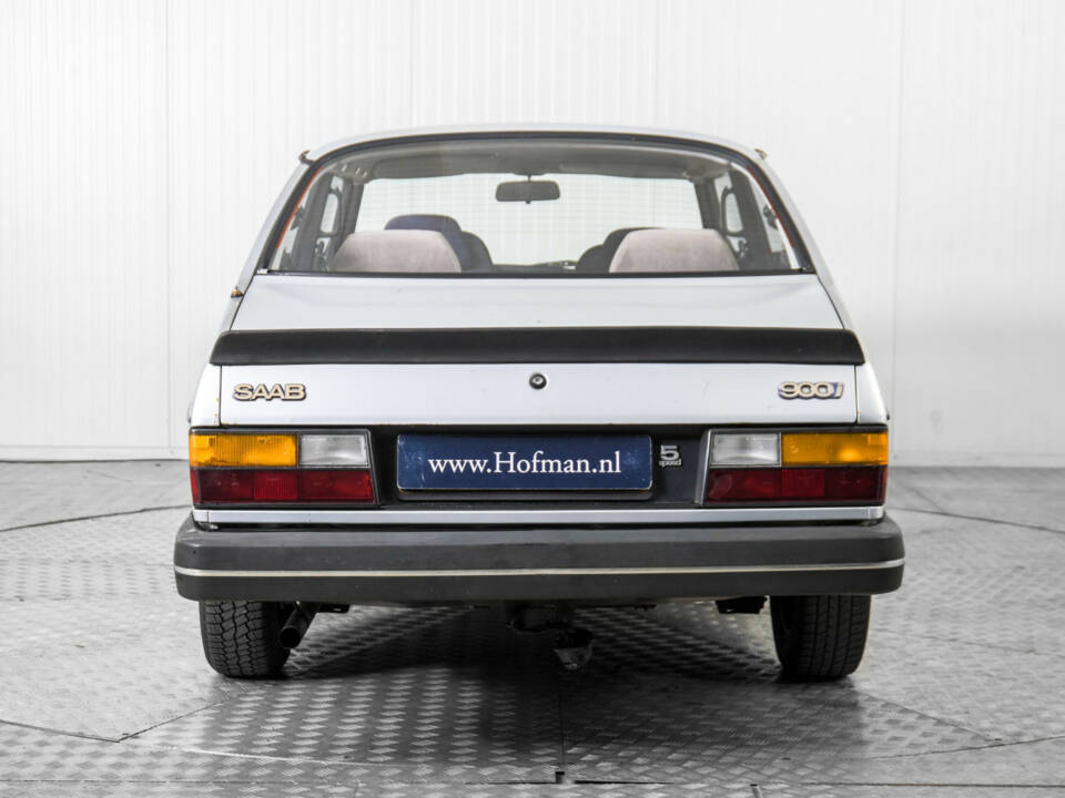 Image 13/42 of Saab 900 Turbo (1984)