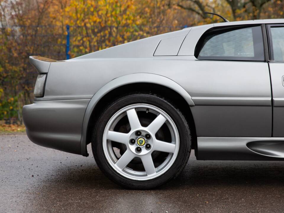 Image 20/50 of Lotus Esprit GT3 (1998)