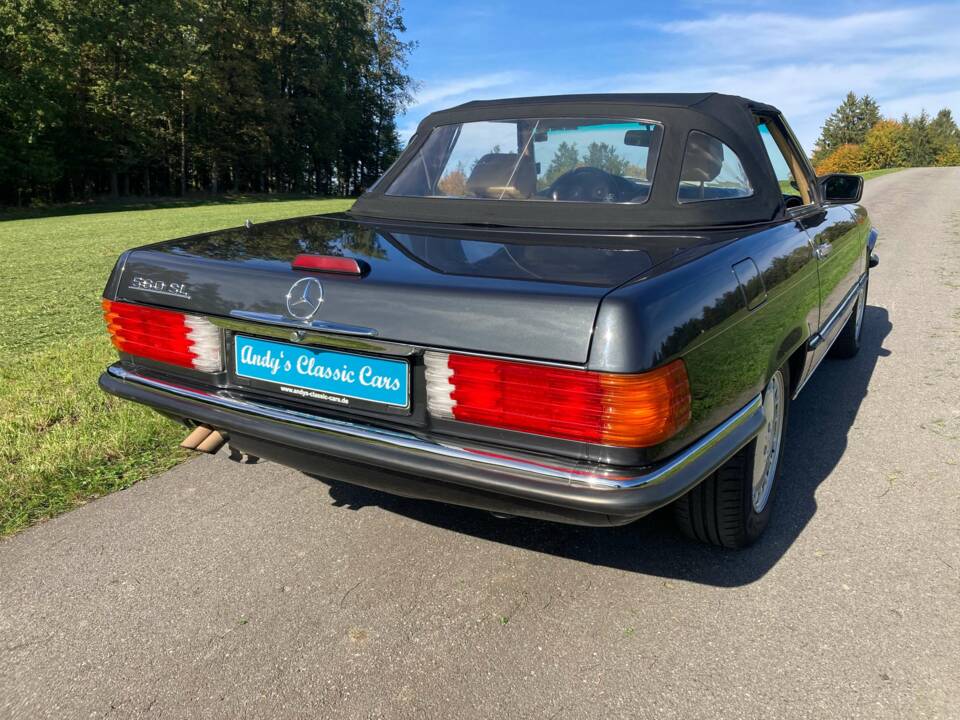 Image 31/42 of Mercedes-Benz 560 SL (1988)