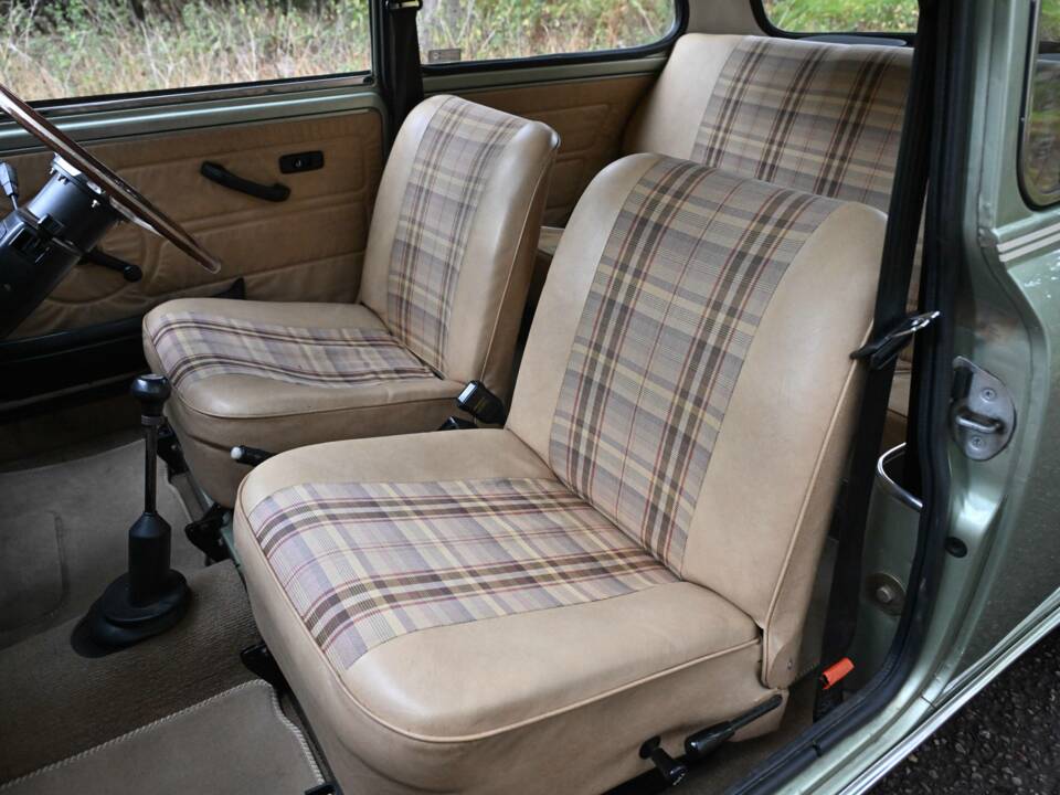 Bild 36/50 von Austin Mini 1000 (1982)