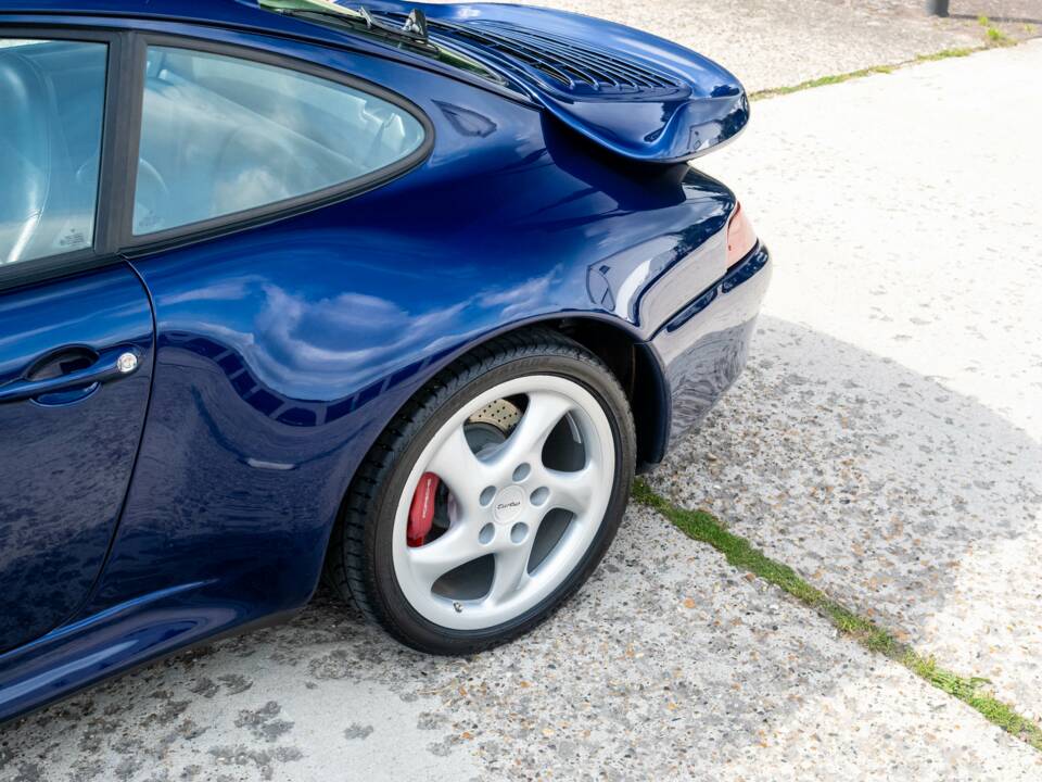 Image 12/31 of Porsche 911 Turbo (1995)