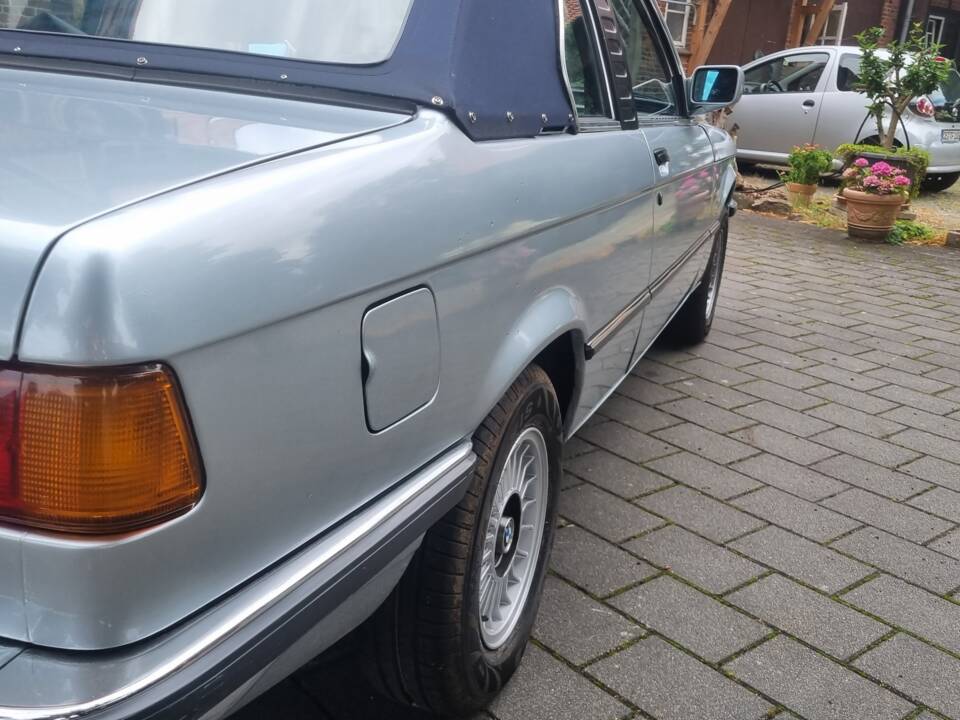 Image 8/18 of BMW 320 Baur TC (1980)