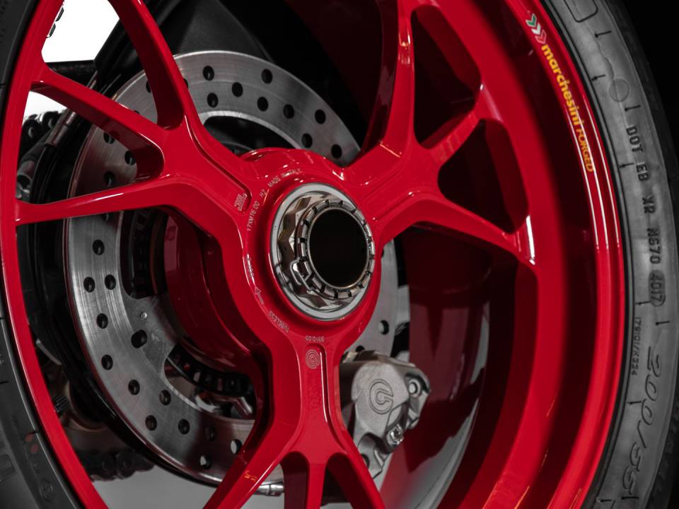 Immagine 16/40 di Ducati DUMMY (2018)