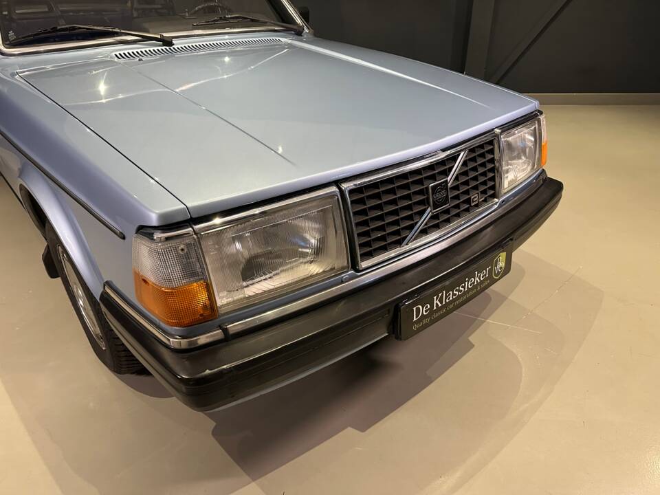 Image 11/63 of Volvo 244 (1981)