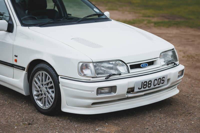 Image 38/50 of Ford Sierra Cosworth 4x4 (1991)