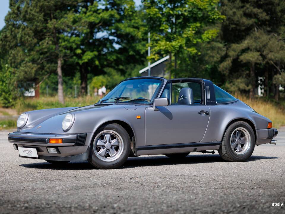 Image 3/44 de Porsche 911 Carrera 3.2 &quot;#250.000 911&quot; (1988)