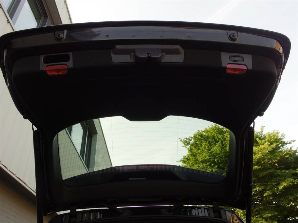 Bild 79/98 von Porsche Cayenne Turbo (2010)
