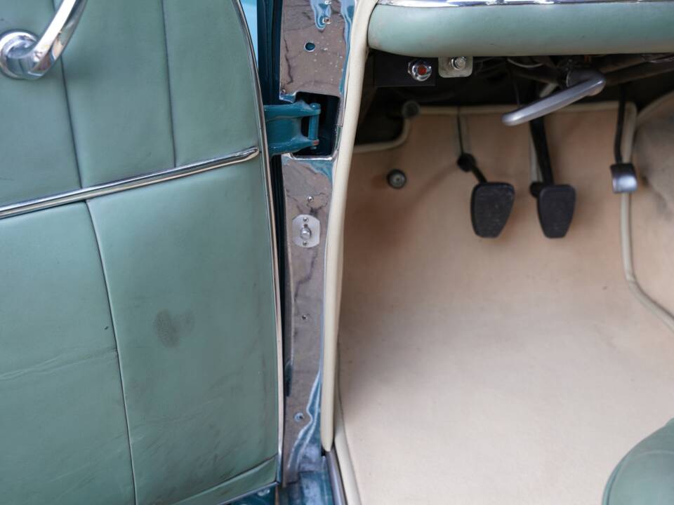 Image 50/50 of Mercedes-Benz 300 S (1953)