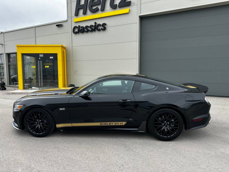 Image 21/44 of Ford Shelby GT/H (2017)