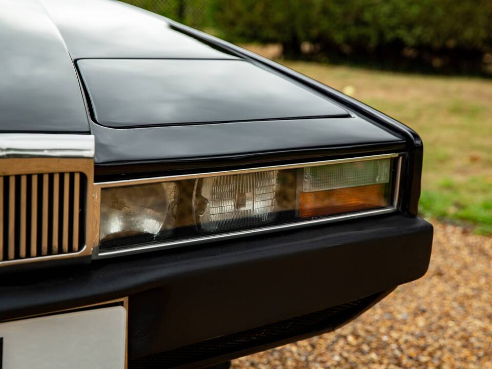 Image 15/43 of Aston Martin Lagonda (1979)