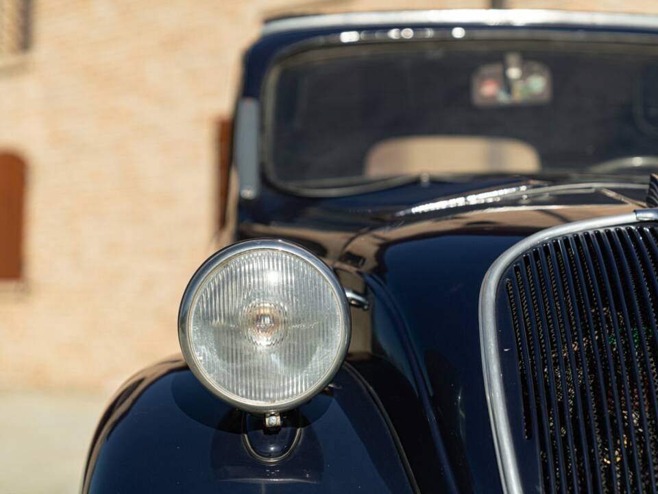 Image 21/50 de FIAT 500 B Topolino (1948)