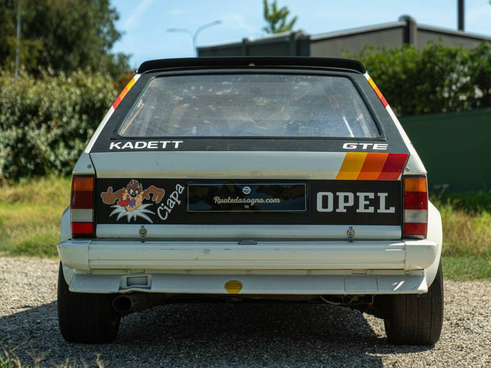 Bild 8/50 von Opel Kadett 1,8 GT&#x2F;E (1984)