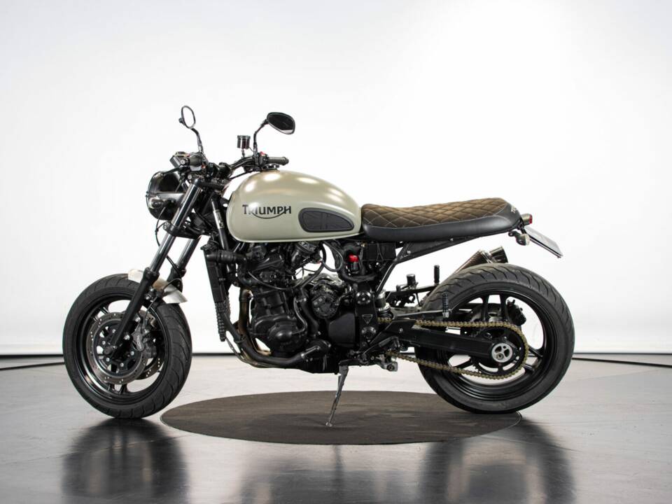 Afbeelding 1/50 van Triumph Trident 900 (1994)