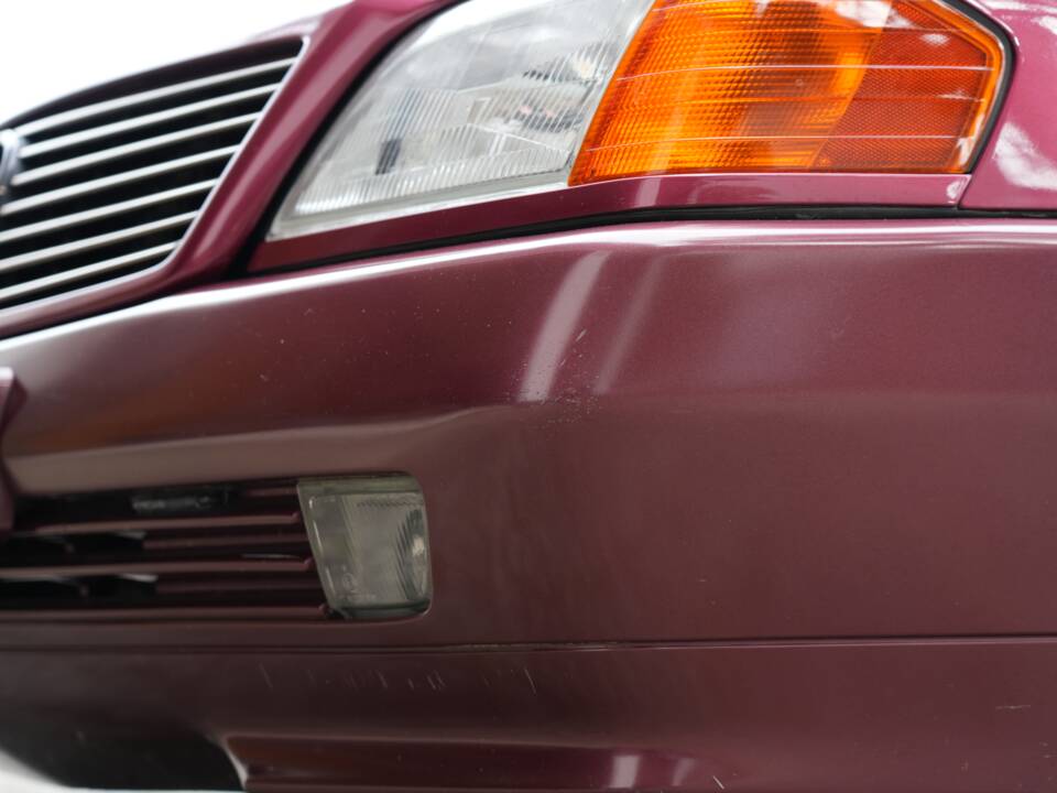 Image 19/95 of Mercedes-Benz 300 SL (1993)