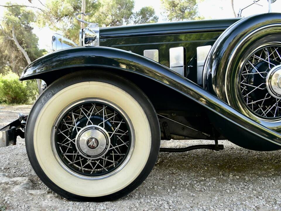 Image 36/50 of Cadillac V-16 (1930)