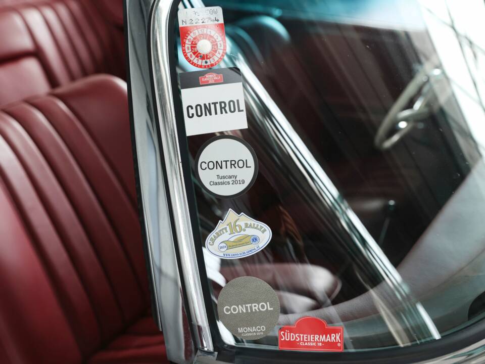 Image 50/50 of Mercedes-Benz 220 SE b (1962)