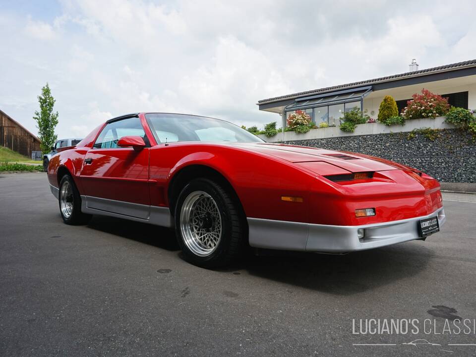 Bild 15/66 von Pontiac Firebird TransAm (1989)